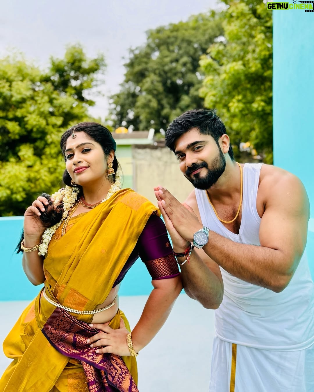 Shobanaa Uthaman - 24.7K Likes - Did you like our version of Kotta Pakkum?? 🙈🥰🫶🏻 @itisshobanaa @sameer_starboy #poongratruthirumbuma