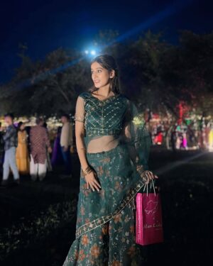 Shona Gupta Instagram - 🖤🥀 @shonagupta1706 🧿
#post #yailinlamasviral #viral #shoot #photography #photooftheday #photoshoot #newpost