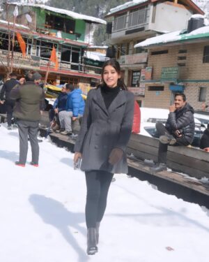 Shona Gupta Instagram - On a mission to make memories and take names📸♥️❄️ @shonagupta1706
.
.
.
#photo #photooftheday #viral #fashionmodel #lightphotography #manali #photoshoot