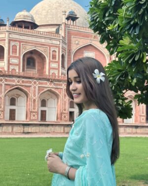 Shona Gupta Instagram - 🦋🌸 @shonagupta1706