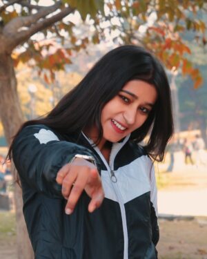 Shona Gupta Instagram - 𝗧𝗵𝗻𝗸𝘆𝗼𝘂 𝗦𝗼 𝗠𝘂𝗰𝗵 𝗠𝘆 𝗜𝗻𝘀𝘁𝗮 𝗙𝗮𝗺𝗶𝗹𝘆 𝟮𝟬𝟬𝗸 𝗖𝗼𝗺𝗽𝗹𝗲𝘁𝗲♥️🧿✨ 𝗞𝗲𝗲𝗽 𝗦𝘂𝗽𝗽𝗼𝗿𝘁𝗶𝗻𝗴 𝗹𝗶𝗸𝗲 𝘁𝗵𝗶𝘀🥹 @shonagupta1706 

.
.
#post #postlike #instalike #insta #instagood #likesforlike #like #family #fashion #poster