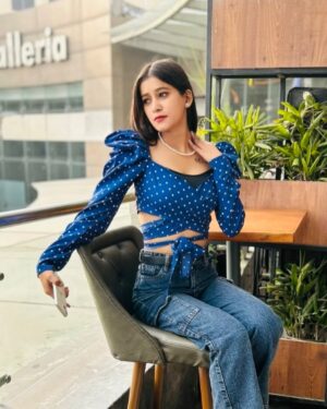 Shona Gupta Instagram - 💙𝗘𝗡𝗗 𝟮𝟬𝟮𝟯🤍  @shonagupta1706