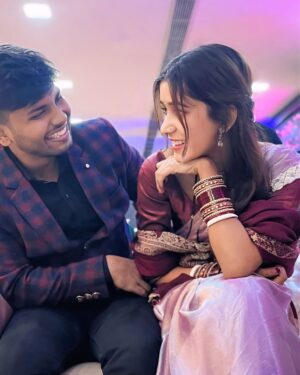 Shona Gupta Instagram - Tu Hain To Main Hoon♥️🥀 @shonagupta1706
.
.
.
#couplegoals #couple #newpost #post #instagood #instagram #viral #posting #shona #photography #photooftheday #shoot #lightroom #style