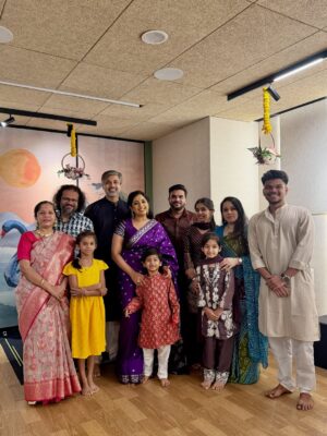 Shreya Ghoshal Instagram - Happy Diwali to everyone 🩷🙏🏻