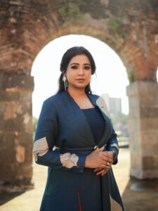 Singer Shreya Ghoshal HD Photos and Wallpapers October 2025