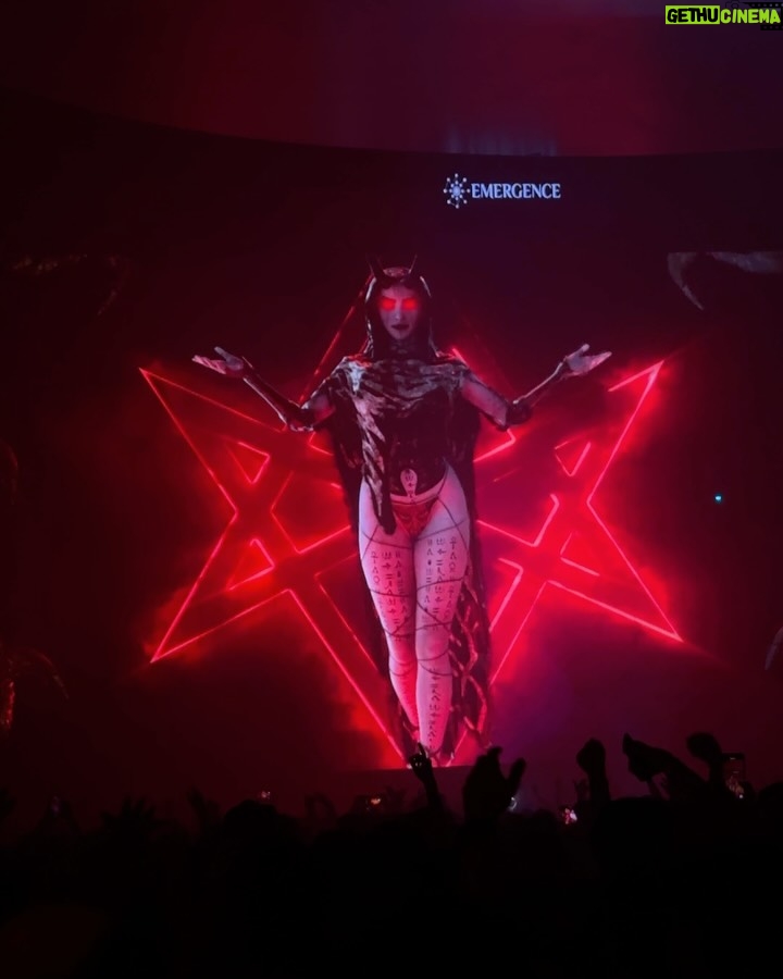 Shreya Jaiswal - 3.5K Likes - Those who know they know 😏

#sunburn #thosewhoknowtheyknow #rave #raverscommunity #rave2025 #goomgum #goomgummusic