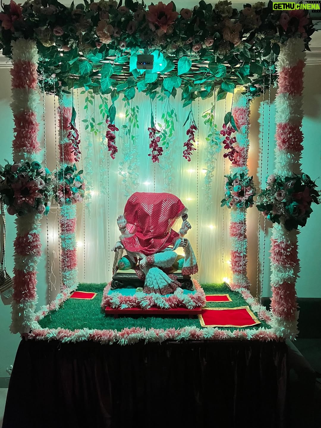 Shreya Jaiswal - 1.8K Likes - Until next time…
And before it gets too late posting about this time 🥹🫶🏼

#ganeshchaturthi2025 #ganpati #festive