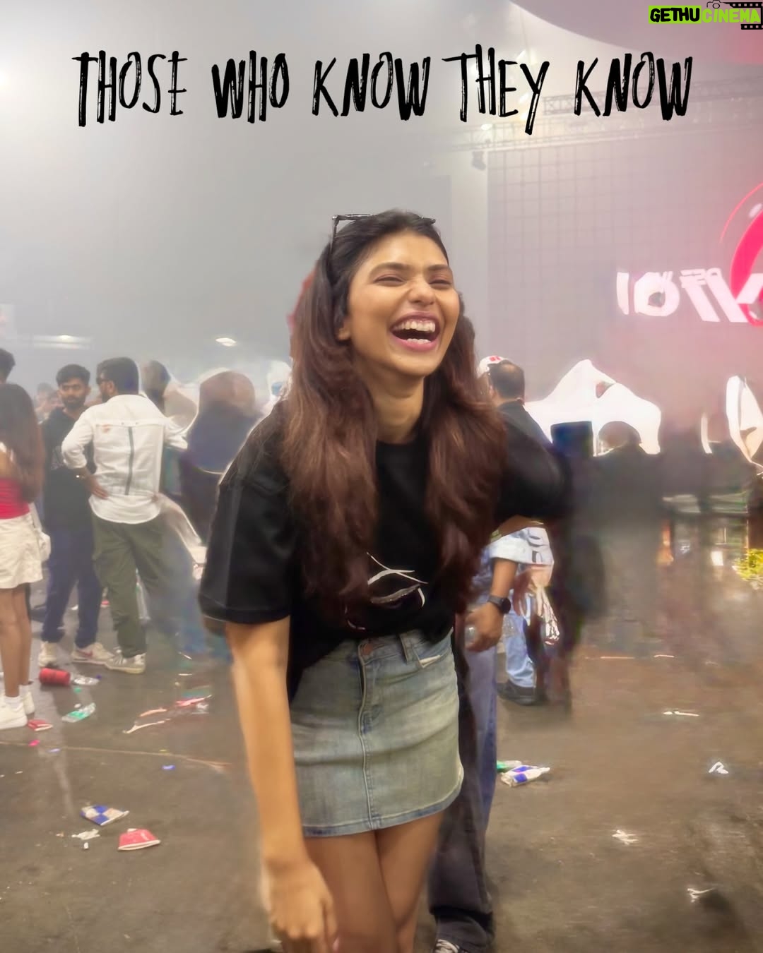 Shreya Jaiswal - 3.5K Likes - Those who know they know 😏

#sunburn #thosewhoknowtheyknow #rave #raverscommunity #rave2025 #goomgum #goomgummusic