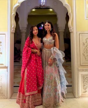 Shreya Jaiswal Instagram - Shaadi kisi ki bhi ho, gallery mera he full ho jaata hai 👀

Major shoutout to @krupa_jain for this beautiful outfit and @kyaayaarshaurya for such wonderful photography and more importantly being patient with me 🥹🫶🏼

P.S. If you’re wondering what am I doing in my pictures with @vasundhara_daga , it’s just me explaining her where was I missing throughout the festivities. 😭

Also, last picture is just me looking out for meravala 😋

[Indian weddings, lehenga, shaadi, photodump]
#therachitsunidhiwedding✨ #fashionphotography #jaipur