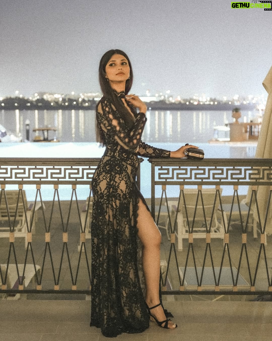 Shreya Jaiswal - 9.4K Likes - Time stood still…

[india, Mumbai, Dubai, UAE, cocktail, gown, launch event, photodump, photoshoot, black gown, photo inspiration, outfit inspiration]