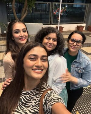 Shreya Shanker Instagram - Firsts are always special 💛
Watch Dil Dosti Dilemma on @primevideoin #dildostidilemmaonprime
.
.
.
I had the best time playing Ariana, thank you so much for giving me this wonderful opportunity and for letting me be part of the beautiful world of #dddonprime @wowdebbierao @tiajhaaa @deepmetkar @tyyproductions @rishubartaria @timestalent
.
.
Go check out the warm hug of a show with your friends and family now!!! 💛💛