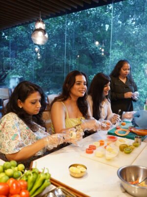 Shreya Thukral Instagram - consistently inconsistent 💅🏻💆🏻‍♀️🥟🍝👩🏻‍🤝‍👩🏼💫