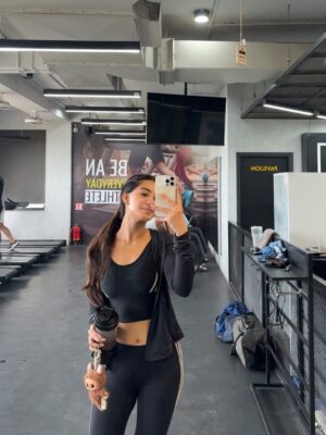 Shreya Thukral Instagram - Nobody talks about how peaceful life is when you just hit the gym, focus on yourself, your goals and God.

#selflove #loveyourself #fyp #explorepage✨