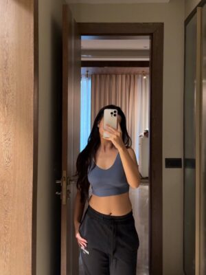 Shreya Thukral Instagram - Nobody talks about how peaceful life is when you just hit the gym, focus on yourself, your goals and God.

#selflove #loveyourself #fyp #explorepage✨