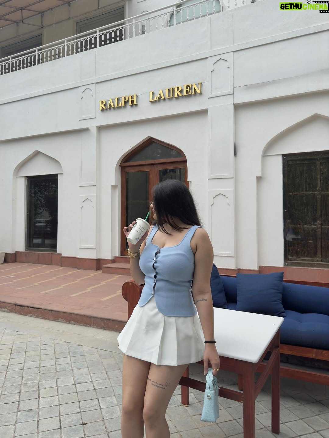 Shrija Tyagi - 12.4K Likes - Always on a hunt for coffee 🧋