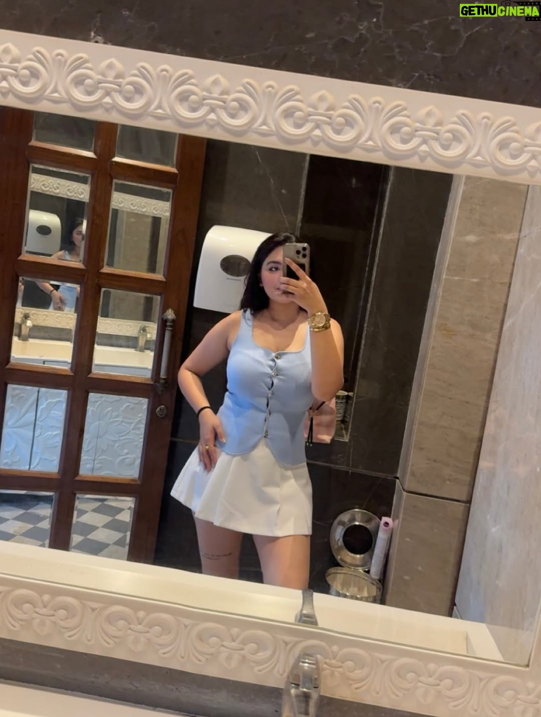 Shrija Tyagi - 12.4K Likes - Always on a hunt for coffee 🧋