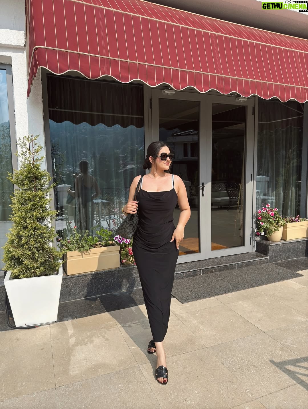 Shrija Tyagi - 6.5K Likes - Summer side up <3