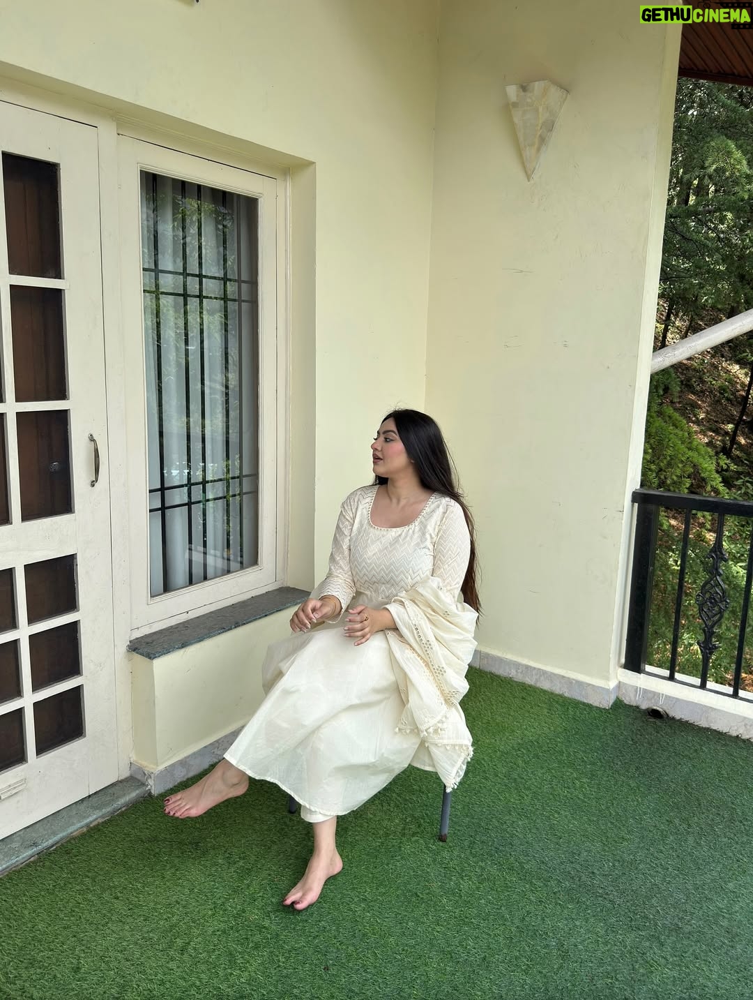 Shrija Tyagi - 6K Likes - 🤍🫶🏻