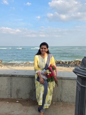Shruthi Raj Instagram - VETRIVEL MURUGANUKKU HAROGARA🙏🙏🙏

#temple #thiruchandur_temple#positivevibes