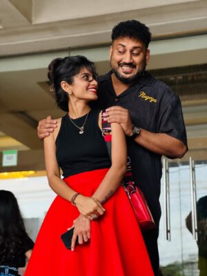Shruthi Rajanikanth Instagram - A friendship that travels for ever ❤️ @arjunsomasekhar check out the last pic for our kumman 🤣🤣