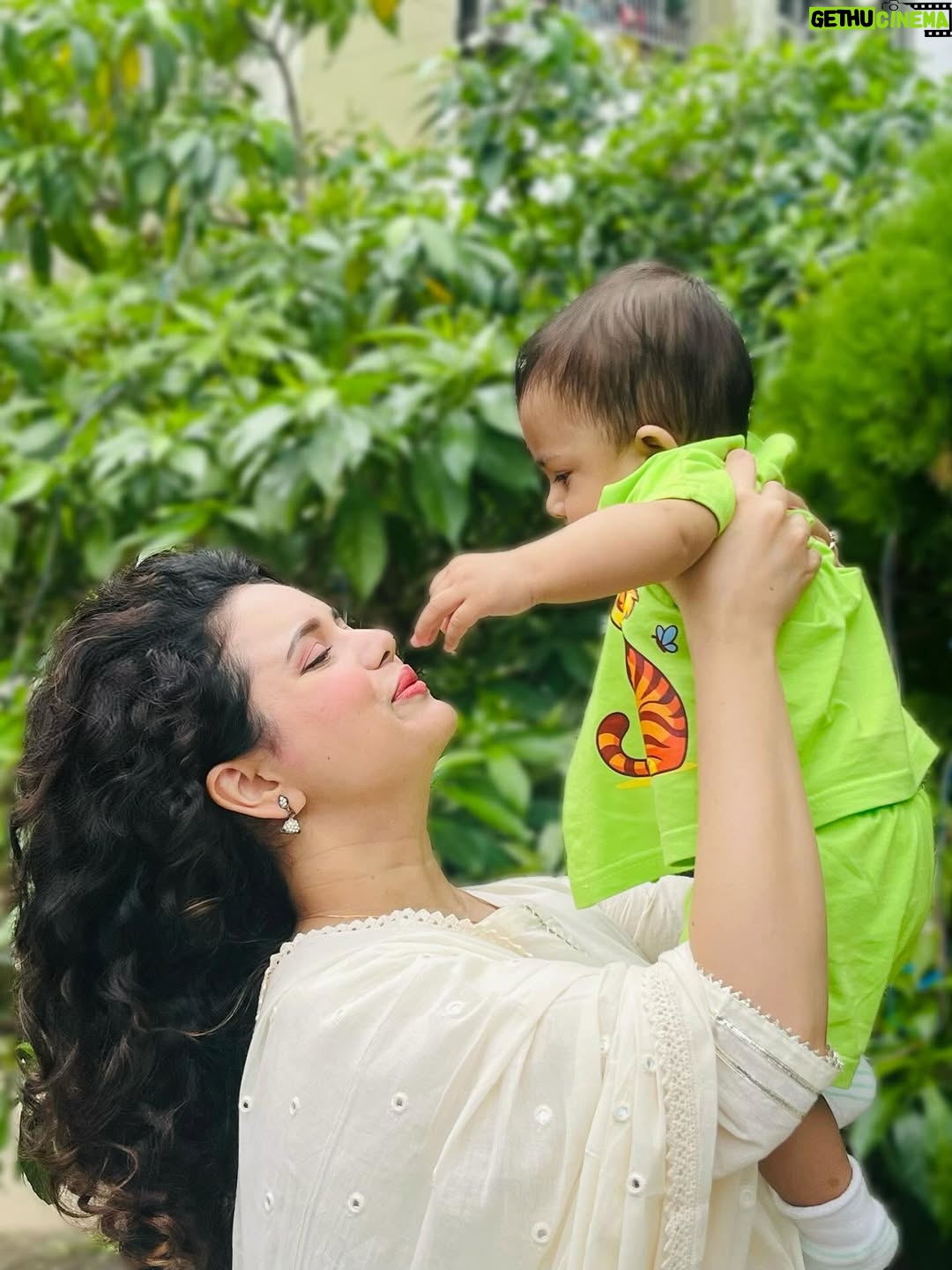 Shruti Kanwar - 4.4K Likes - Wrapped in comfort, dressed in love. My baby deserves nothing less. 💕👶
Moms, if you’re looking for something soft, cozy, and absolutely adorable for your little ones, this collection @orenjipoteto is a must!