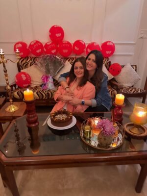 Shruti Sodhi Instagram - This is the birthday year of great things to happen…of experiencing beyond what you already have..of miracles and magic and eternal sunshine…of strength and accomplishments…of living to the fullest and the beautiful blessing that your life is 💫 Love you tons through thick and thin, through all seasons & through life❤️ Happy happy birthday motto @isharikhi ❤️🎉 😘🤗❤️