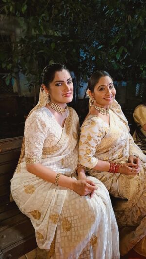 Shruti Ulfat Instagram - #chaibanasabkopila 
#chailovers☕️❤️ #kajal_yrkkh 
#yrkkh 
#yehrishtakyakehlatahai 
#vidya_yrkkh #tanya_yrkkh