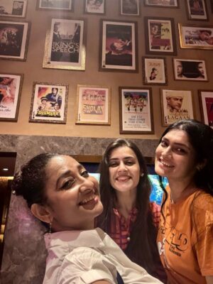 Shruti Ulfat Instagram - Fullllllllllll of love 🌀💌✨
