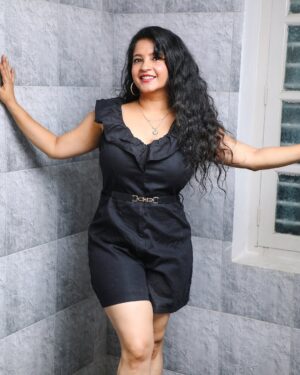 Shubha Poonja Instagram - Black ✨❤️
@shubhapoonja 
Pictures @mcm__photography__