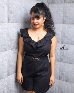 Shubha Poonja Instagram - Black ✨❤️
@shubhapoonja 
Pictures @mcm__photography__