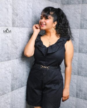 Shubha Poonja Instagram - Black ✨❤️
@shubhapoonja 
Pictures @mcm__photography__