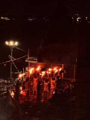 Shubhi Singh Instagram - A city older than history, younger than my heart. ❤️
Har har Mahadev. 🙏🏻
.
.
.
#kaashi #kaashivishwanath #varanasi #banaras