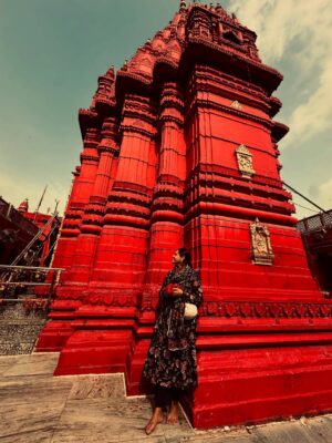 Shubhi Singh Instagram - A city older than history, younger than my heart. ❤️
Har har Mahadev. 🙏🏻
.
.
.
#kaashi #kaashivishwanath #varanasi #banaras