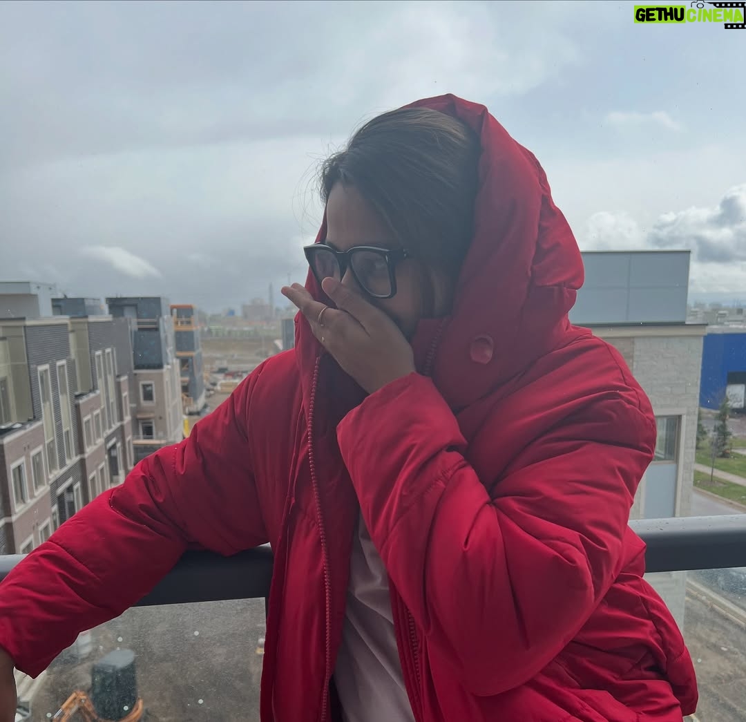 Shubhi Singh - 4.8K Likes - Life update : Today I completed 2 years of living in this country. Toronto is now home. From not knowing where my own home is I have a home, a great friend circle, best coffee in town, best events, all the hidden spots. 

Ghar bana hi liya is desh ko. 🫶🏻♥️ 
.
.
.
#2yearsincanada #immigrantlife #newlife
