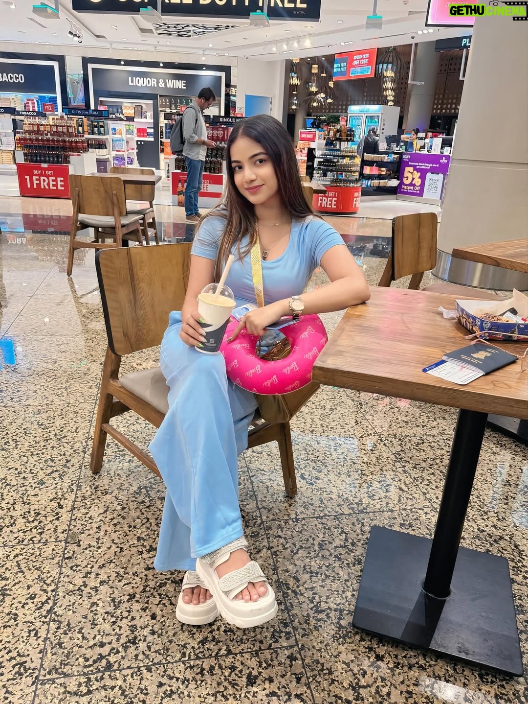 Shumayla Shaikh - 20.8K Likes - Off to new adventures ✈️✨

Edit @innocent_zaid____ 

#airport #flight #trending #instagram #explore #adventure