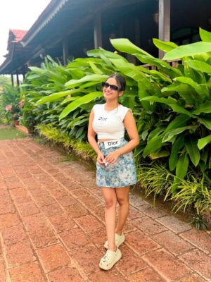 Shumayla Shaikh Instagram - Golden hours š¼
#instagood #travel #sunset #explore #look #pose