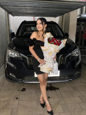 Shumayla Shaikh Instagram - I love you always forever šš¦š
Makeup & hairstyle @namra.makeupartist
Edit @innocent_zaid____
#trending #love #girlfriend #explore #instalove #look #black #hot #pose