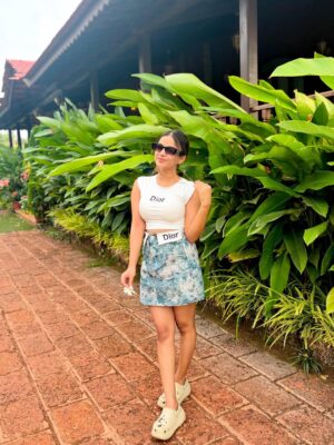 Shumayla Shaikh Instagram - Golden hours š¼
#instagood #travel #sunset #explore #look #pose