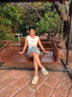 Shumayla Shaikh Instagram - Golden hours š¼
#instagood #travel #sunset #explore #look #pose
