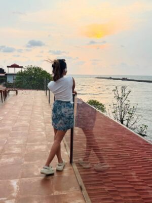 Shumayla Shaikh Instagram - Golden hours š¼
#instagood #travel #sunset #explore #look #pose