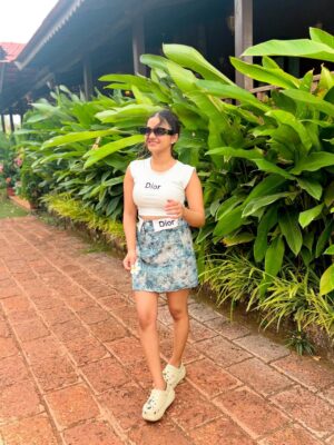 Shumayla Shaikh Instagram - Golden hours š¼
#instagood #travel #sunset #explore #look #pose