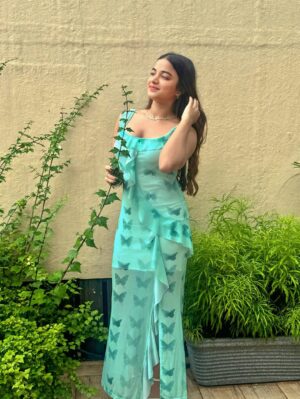Shumayla Shaikh Instagram - Kabhi lage khawabon ko mai kabu karu āØš¦
Edit @innocent_zaid____
#trending #explore #instagood #instagram #view #mountain