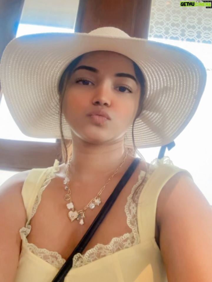 Shumayla Shaikh - 1K Likes - Making memories 🦋🌼

Edit @innocent_zaid____ 

#holiday #explore #goa #vaccation #insta #love