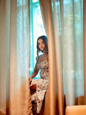 Shumayla Shaikh Instagram - A lil cute š¦
Makeup @namra.makeupartist
Click @ayushfilmss
Edit @innocent_zaid____
#trending #explore #love #instastyle #instagram #instagood