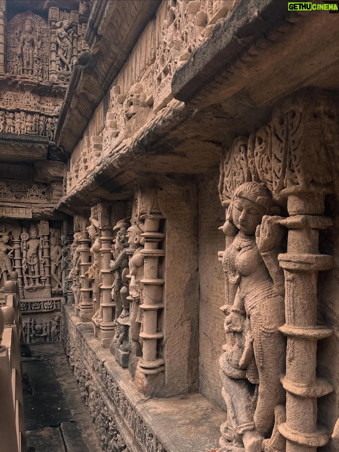 Shweta Basu Prasad - 32.2K Likes - Got a day off after wrapping my film’s shoot and headed straight to Rani Ki Vav, an 11th century architectural wonder! 
.
No 3D, no AI, no machines, just pure genius! 
.
On my way back to the airport, also stopped at the 15th century Rudabai stepwell. Equally stunning! 
.
Yatha drishti.. Tatha Shrishti. Our ancestors were so cool! 
.
#ranikivav #rudabaistepwell #indianarchitecture