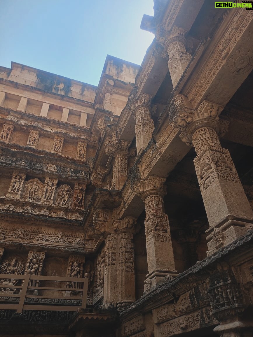 Shweta Basu Prasad - 32.2K Likes - Got a day off after wrapping my film’s shoot and headed straight to Rani Ki Vav, an 11th century architectural wonder! 
.
No 3D, no AI, no machines, just pure genius! 
.
On my way back to the airport, also stopped at the 15th century Rudabai stepwell. Equally stunning! 
.
Yatha drishti.. Tatha Shrishti. Our ancestors were so cool! 
.
#ranikivav #rudabaistepwell #indianarchitecture