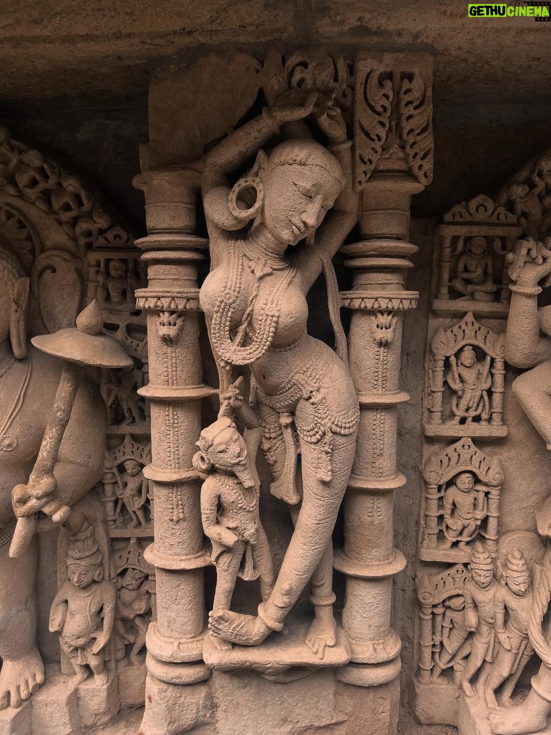 Shweta Basu Prasad - 32.2K Likes - Got a day off after wrapping my film’s shoot and headed straight to Rani Ki Vav, an 11th century architectural wonder! 
.
No 3D, no AI, no machines, just pure genius! 
.
On my way back to the airport, also stopped at the 15th century Rudabai stepwell. Equally stunning! 
.
Yatha drishti.. Tatha Shrishti. Our ancestors were so cool! 
.
#ranikivav #rudabaistepwell #indianarchitecture