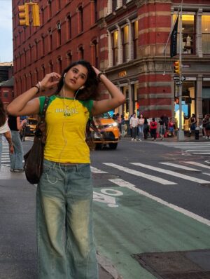 Shweta Bhintade Instagram - What should i put here?