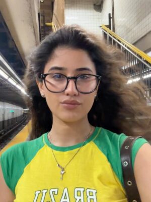 Shweta Bhintade Instagram - What should i put here?