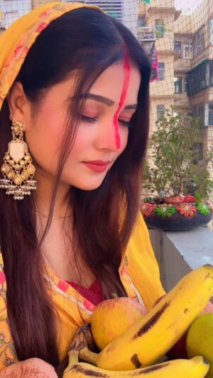 Shweta Jaiswal Instagram - Happy chhath puja 🙏🏻🌺☀️
